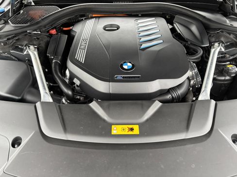 Used 2022 BMW 745e xDrive w/ M Sport Package image 36