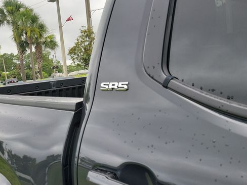 Used 2025 Toyota Tacoma SR5 AWD/4WD image 15
