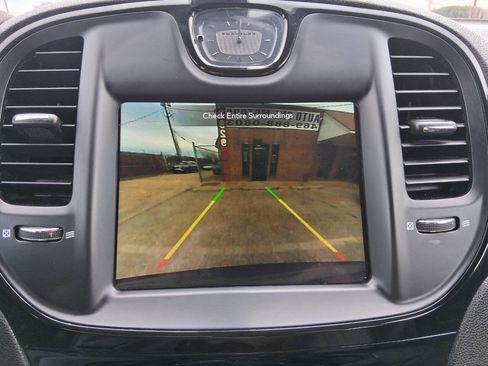 Used 2022 Chrysler 300 S image 20