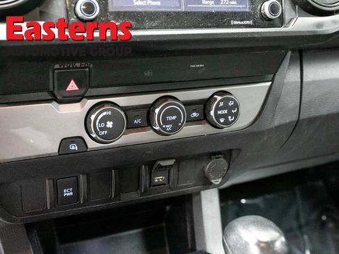 Used 2020 Toyota Tacoma SR RWD image 19