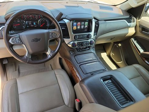 Used 2020 Chevrolet Suburban Premier RWD image 10