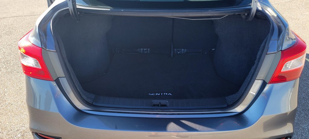 Used 2017 Nissan Sentra S FWD image 9