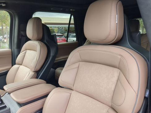 New 2025 Lincoln Navigator Black Label image 10