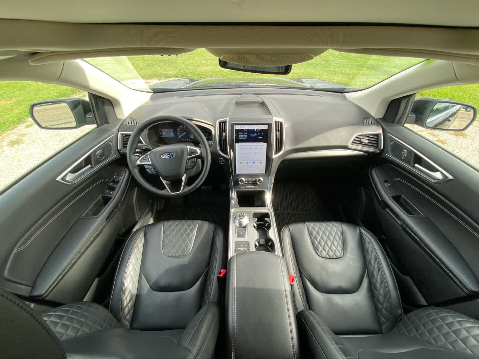 Used 2024 Ford Edge Titanium w/ Equipment Group 301A AWD/4WD image 18