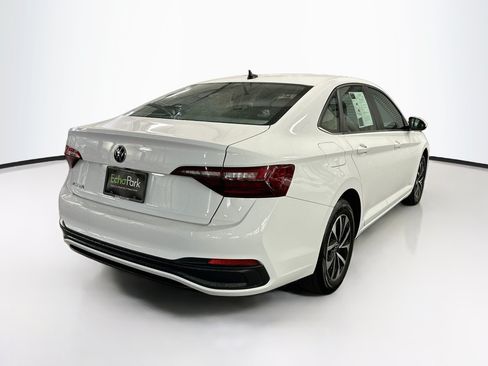 Used 2024 Volkswagen Jetta S FWD image 9