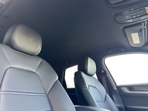 Used 2025 Porsche Cayenne image 19