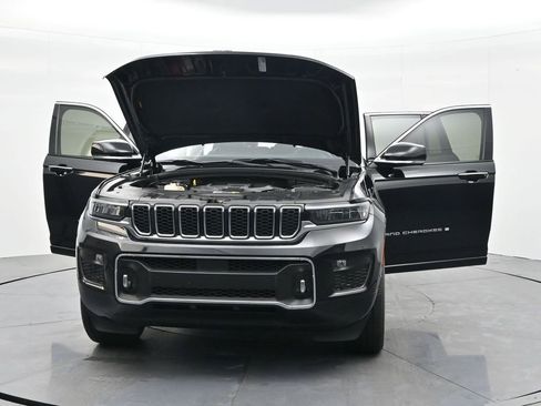Used 2023 Jeep Grand Cherokee Overland image 44