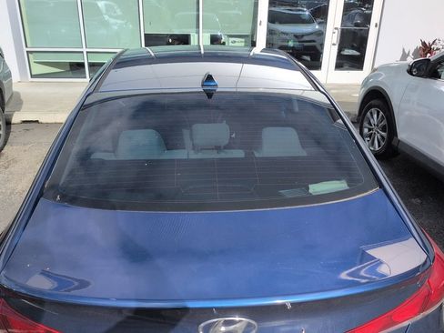 Used 2018 Hyundai Elantra SEL FWD image 6