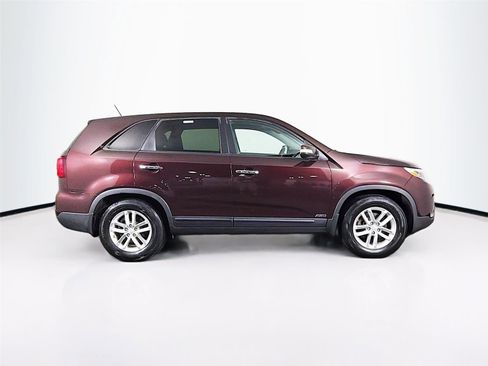 Used 2015 Kia Sorento LX AWD/4WD image 12