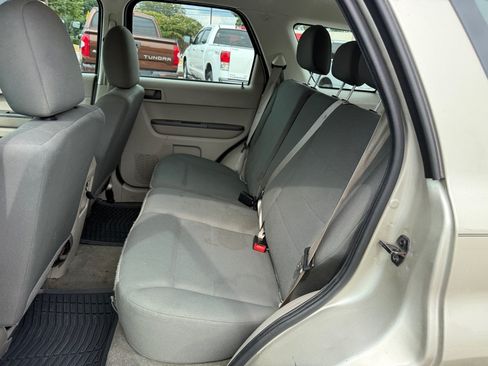 Used 2012 Ford Escape XLS FWD image 12