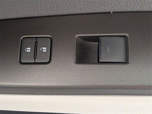 Used 2023 Toyota Camry LE image 32