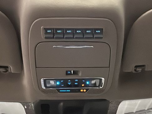 Used 2026 Ford F450 Platinum w/ Platinum Plus Package image 37