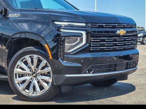 Certified 2025 Chevrolet Tahoe High Country w/ Sun And Tow Package AWD/4WD image 3