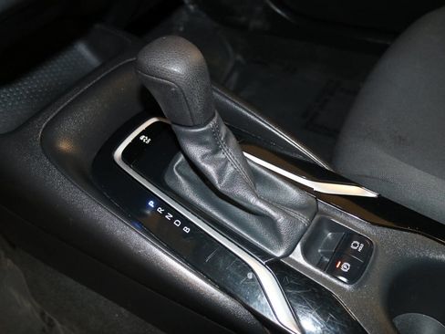 Used 2022 Toyota Corolla LE image 44