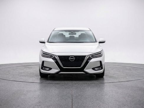 Used 2025 Nissan Sentra SV FWD image 2