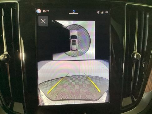 New 2026 Volvo V60 B5 Cross Country Plus w/ Climate Package image 24