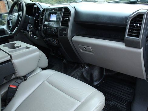 Used 2022 Ford F250 XL w/ Power Equipment Group AWD/4WD image 12