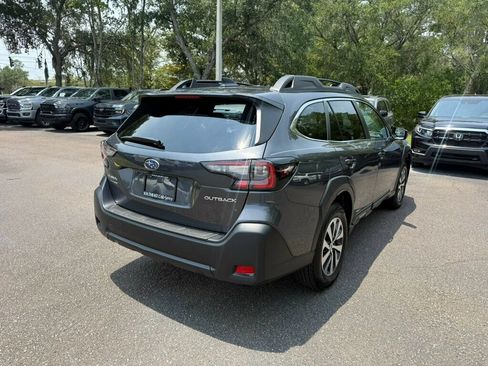 Used 2025 Subaru Outback Premium AWD/4WD image 12