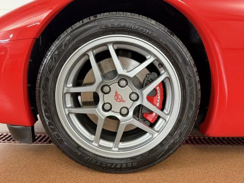 Used 2001 Chevrolet Corvette Z06 w/ Memory Pkg RWD image 8