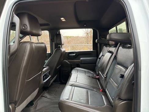 Used 2022 GMC Sierra 2500 Denali w/ Denali Ultimate Package image 21