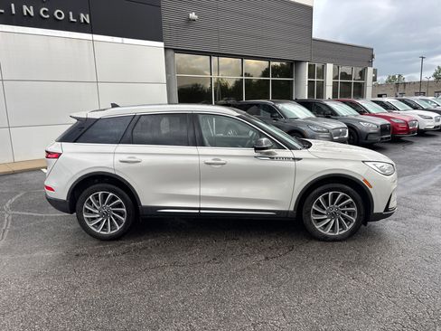Used 2023 Lincoln Corsair Reserve w/ Equipment Group 201A AWD/4WD image 8