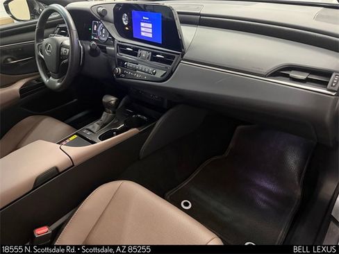 Used 2025 Lexus ES 300h w/ Premium Package image 28