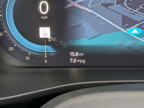 Used 2025 Volvo XC40 B5 Core image 25