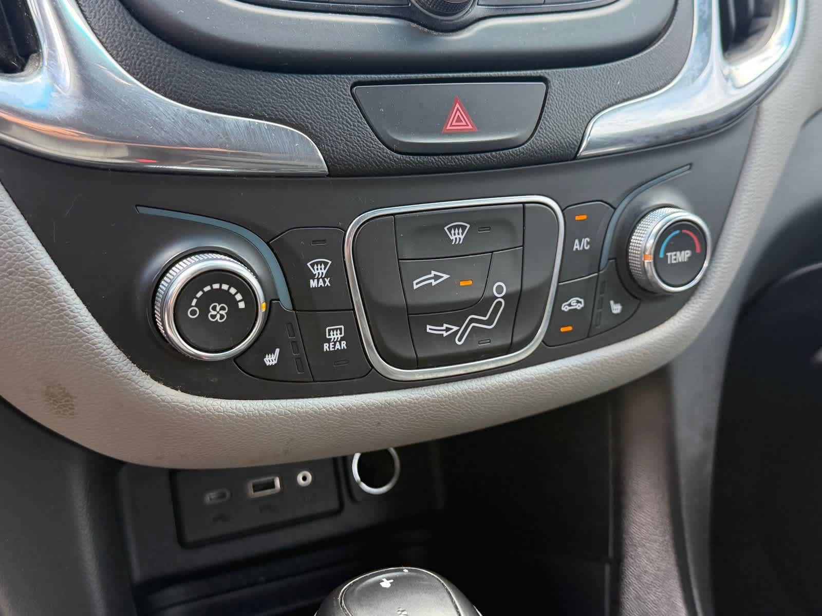 Used 2019 Chevrolet Equinox LS w/ LPO, Floor Liner Package AWD/4WD image 19