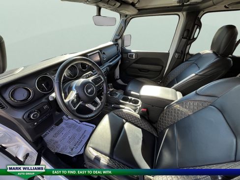 Used 2023 Jeep Wrangler Unlimited Sahara image 12