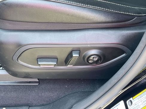 Used 2023 Jeep Grand Cherokee 4WD 4xe image 27