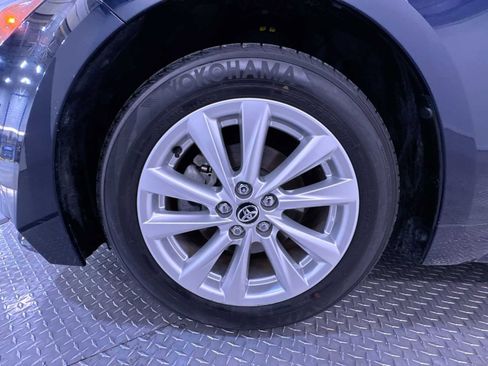 Used 2023 Toyota Corolla LE w/ LE Convenience Package FWD image 10