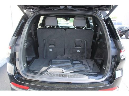 Used 2024 Jeep Grand Cherokee L Altitude AWD/4WD image 7