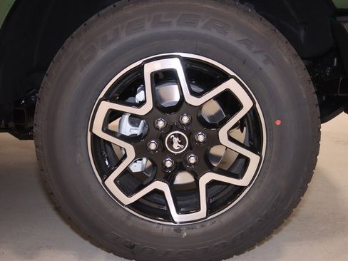 New 2025 Ford Bronco Outer Banks image 32