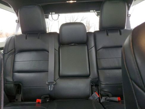 Used 2022 Jeep Wrangler Unlimited Sahara image 7