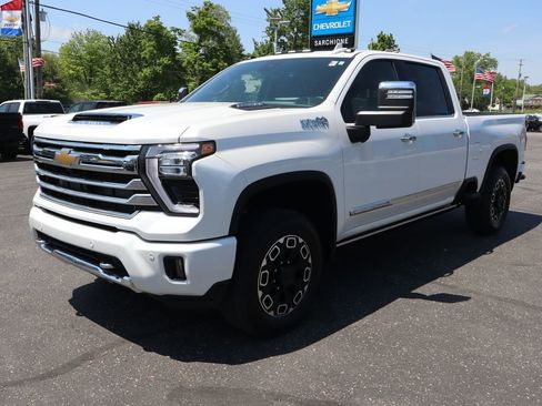 Used 2025 Chevrolet Silverado 2500 High Country w/ Technology Package AWD/4WD image 29