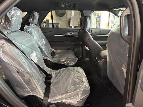 New 2026 Ford Explorer ST-Line image 33