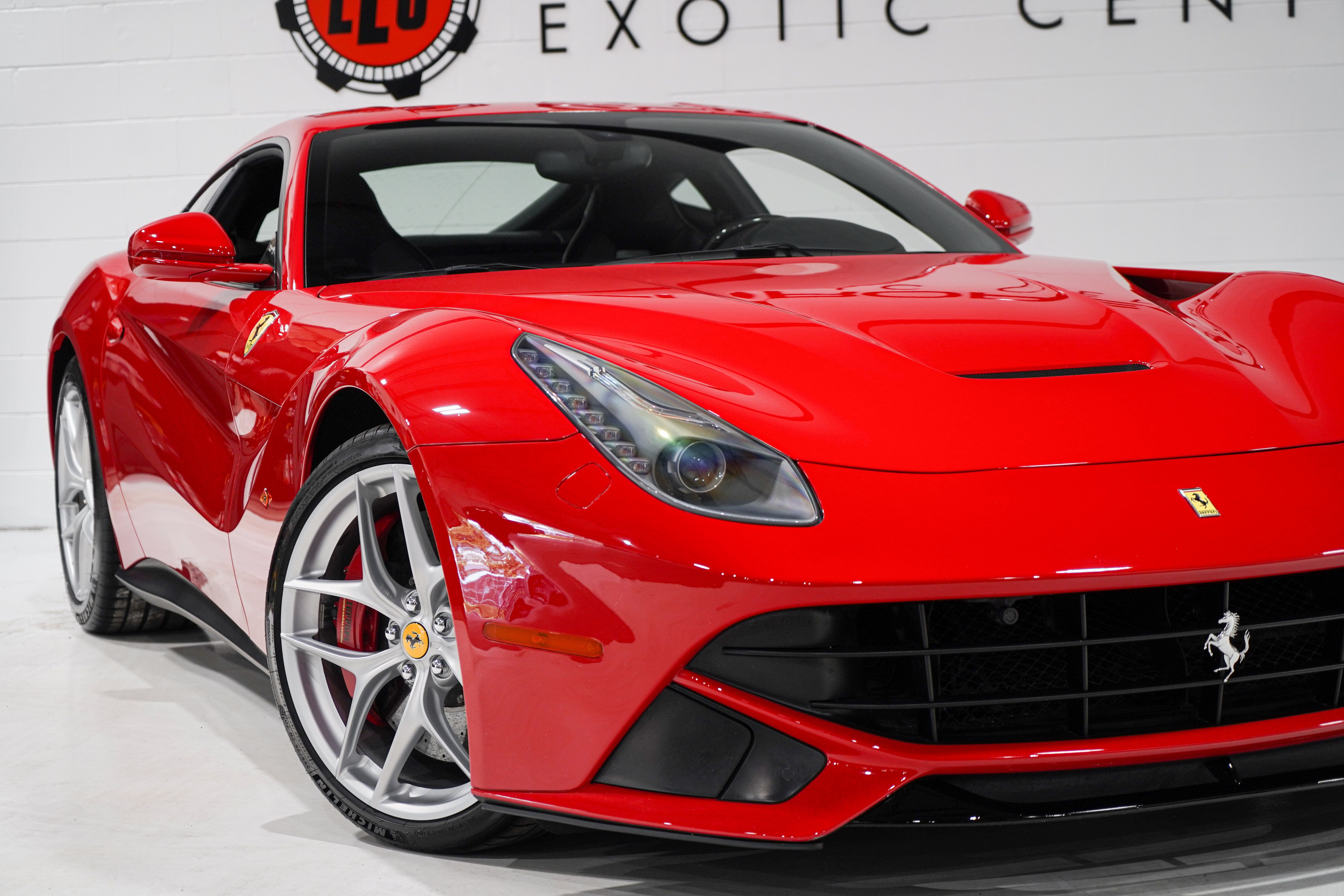 Used 2015 Ferrari F12 Berlinetta RWD image 26