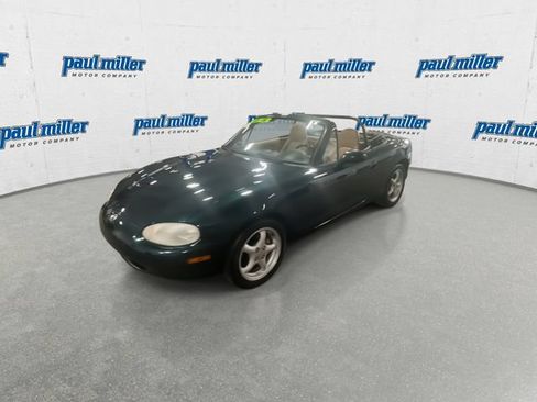 Used 1999 MAZDA MX-5 Miata RWD image 4