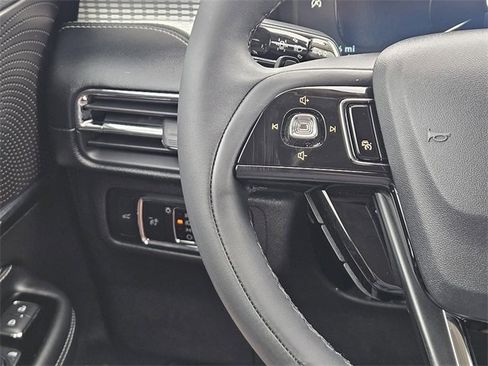 Certified 2023 Lincoln Corsair FWD w/ Equipment Group 101A image 27