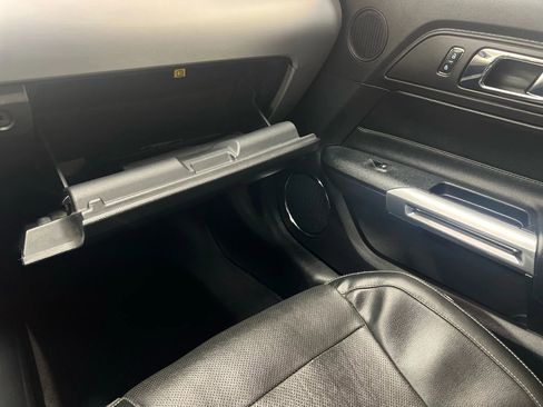 Used 2015 Ford Mustang Premium image 21