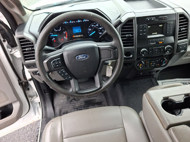 Used 2018 Ford F550 2WD Regular Cab Super Duty image 10
