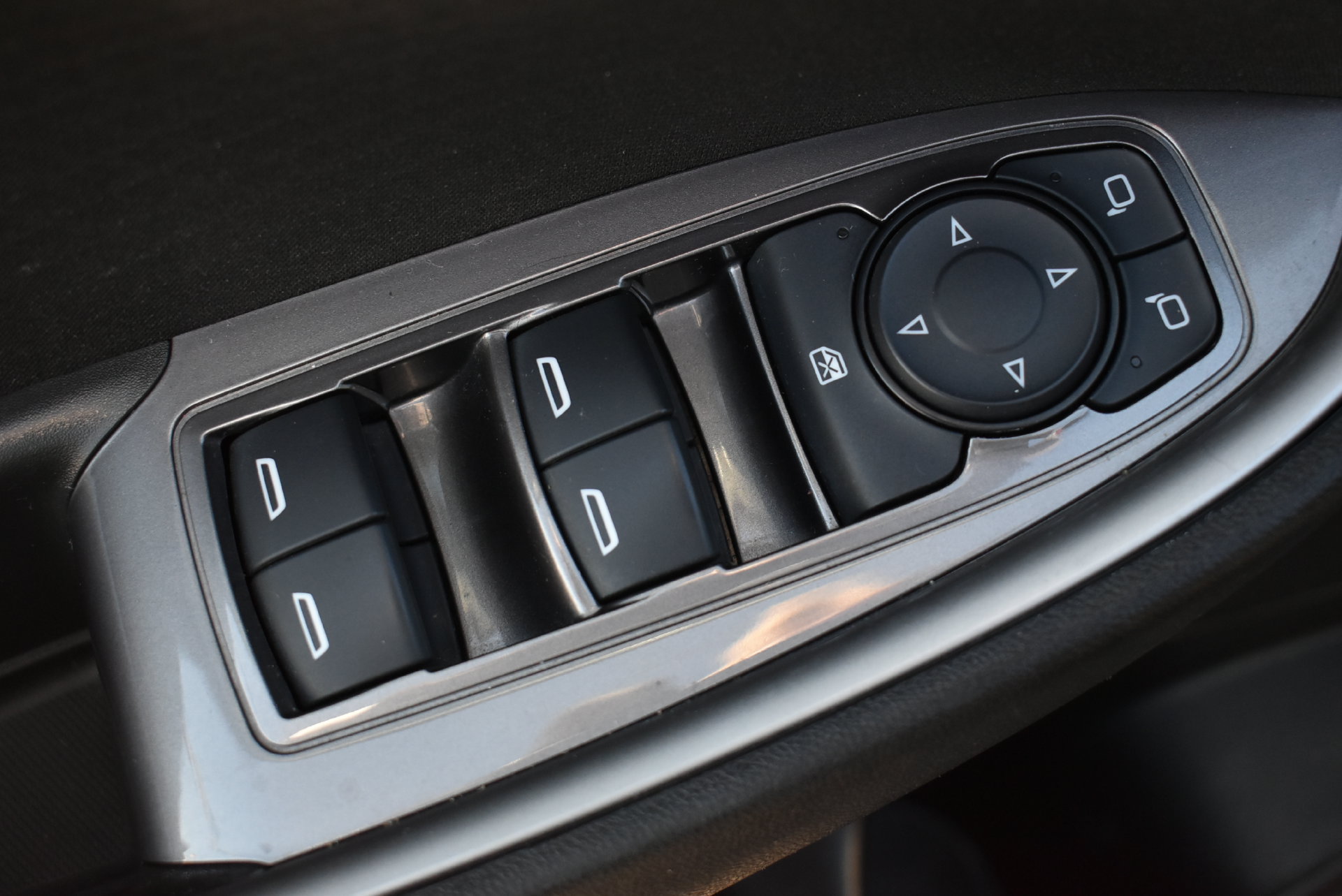 Used 2022 Chevrolet Malibu LS FWD image 13