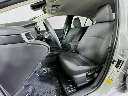 Certified 2025 Toyota Corolla LE image 12