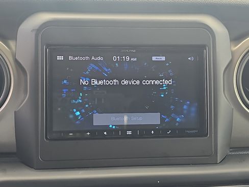 Used 2018 Jeep Wrangler Unlimited Sport image 14