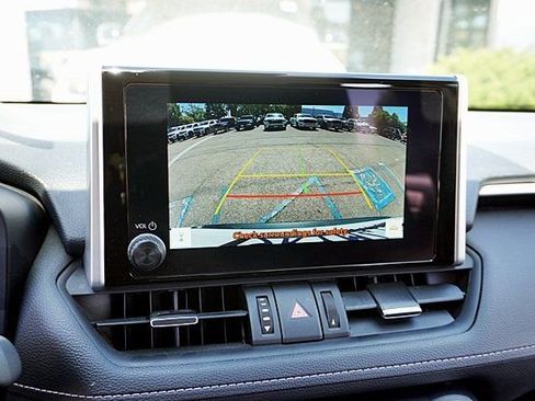 Used 2024 Toyota RAV4 XLE Premium FWD image 28