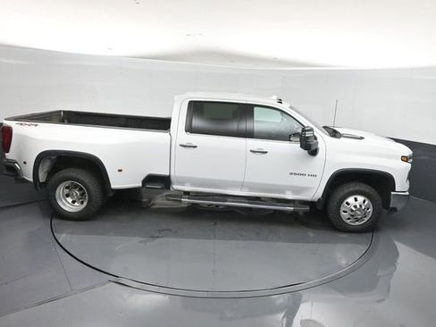 Used 2025 Chevrolet Silverado 3500 LTZ w/ LTZ Plus Package AWD/4WD image 29