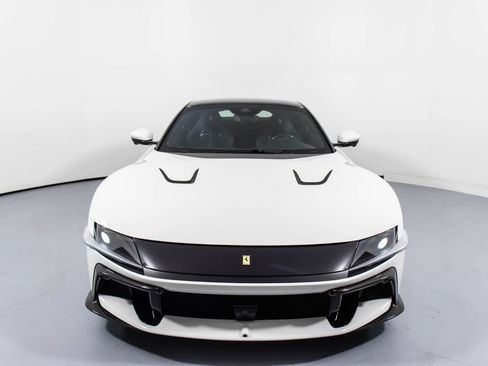 Certified 2025 Ferrari 12Cilindri RWD image 15