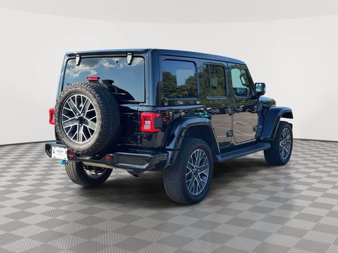 Used 2024 Jeep Wrangler High Altitude AWD/4WD image 7