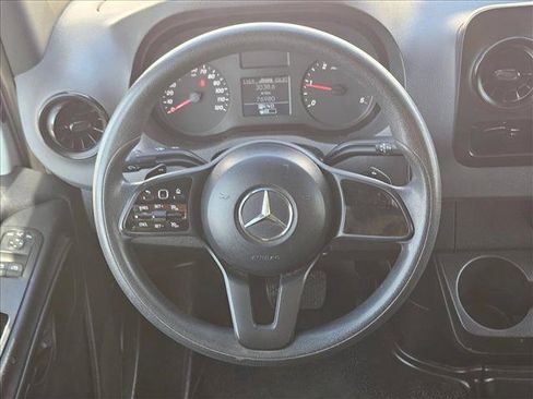 Used 2022 Mercedes-Benz Sprinter 2500 image 14