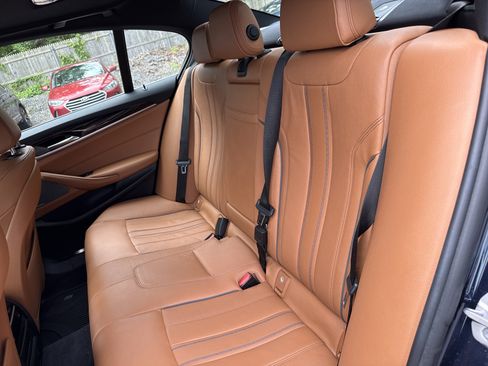 Used 2017 BMW 530i xDrive AWD/4WD image 9